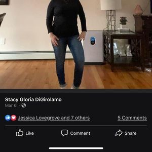 Full outfit size pants 4 and top Med